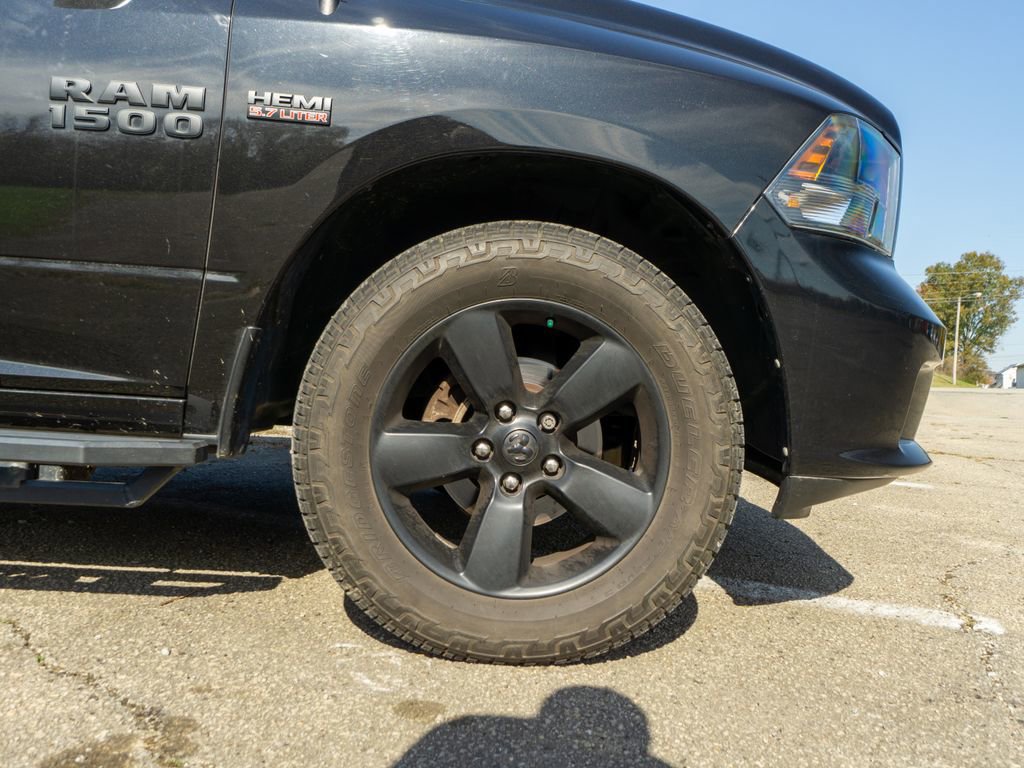 Used 2018 RAM 1500 Express w/ Black Ram 1500 Express Group image 4