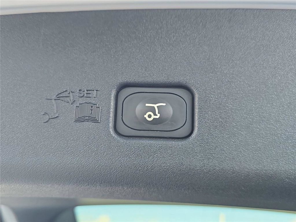 Used 2024 Lincoln Nautilus Reserve AWD/4WD image 27