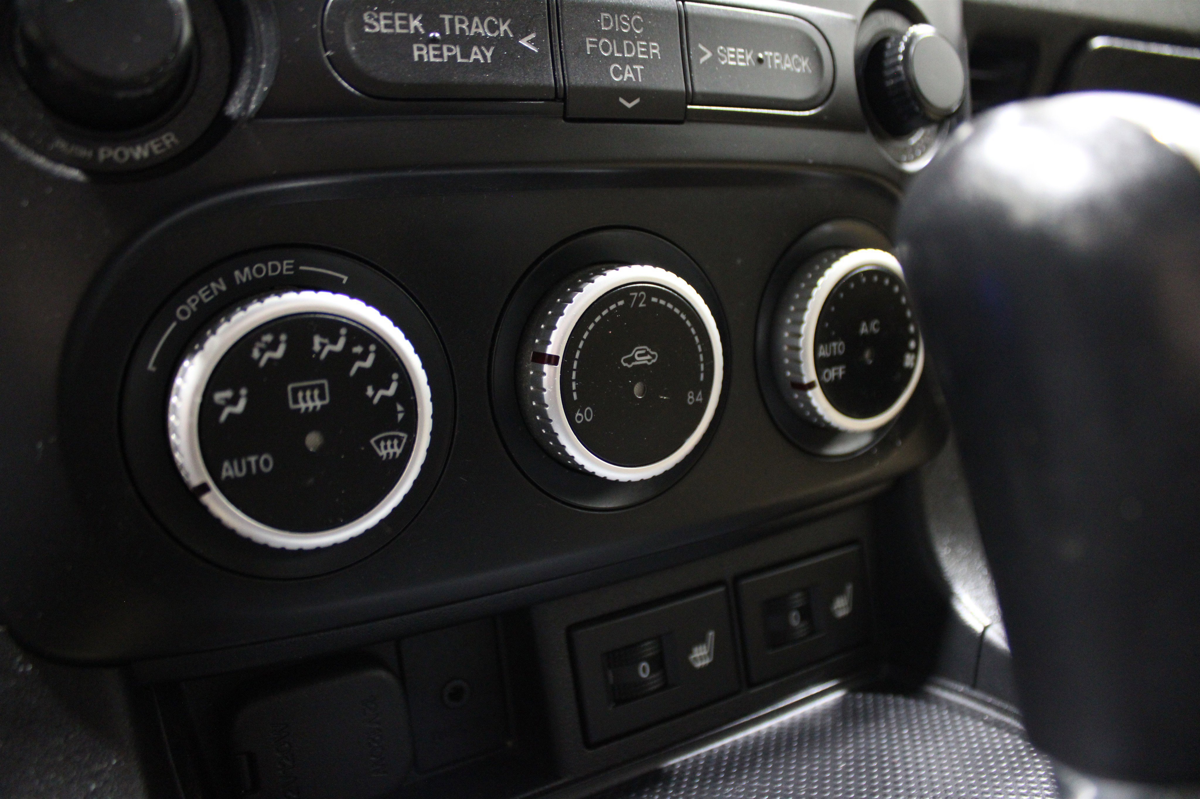 Used 2010 MAZDA MX-5 Miata Grand Touring w/ Premium Pkg image 17