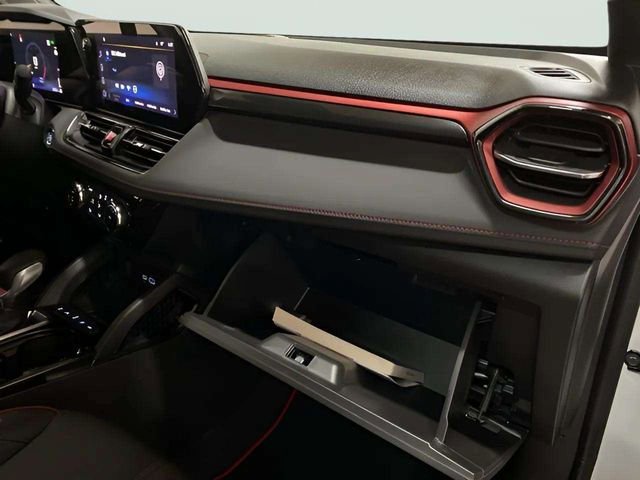 Used 2025 Chevrolet TrailBlazer RS w/ Convenience Package image 76