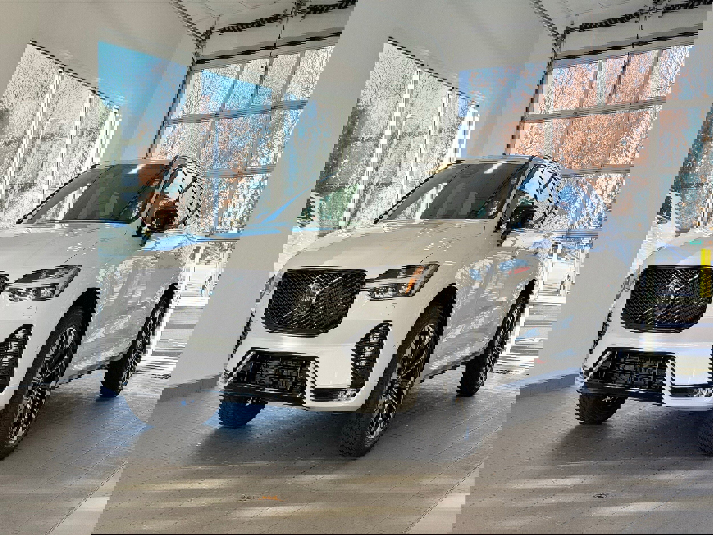 New 2026 Volvo XC60 B5 Plus w/ Protection Package Premier image 2