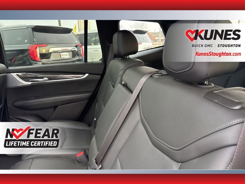 Used 2024 Cadillac XT6 Sport image 35