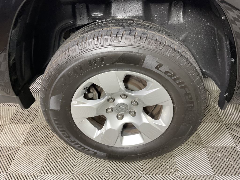 Used 2025 RAM 1500 Big Horn AWD/4WD image 10