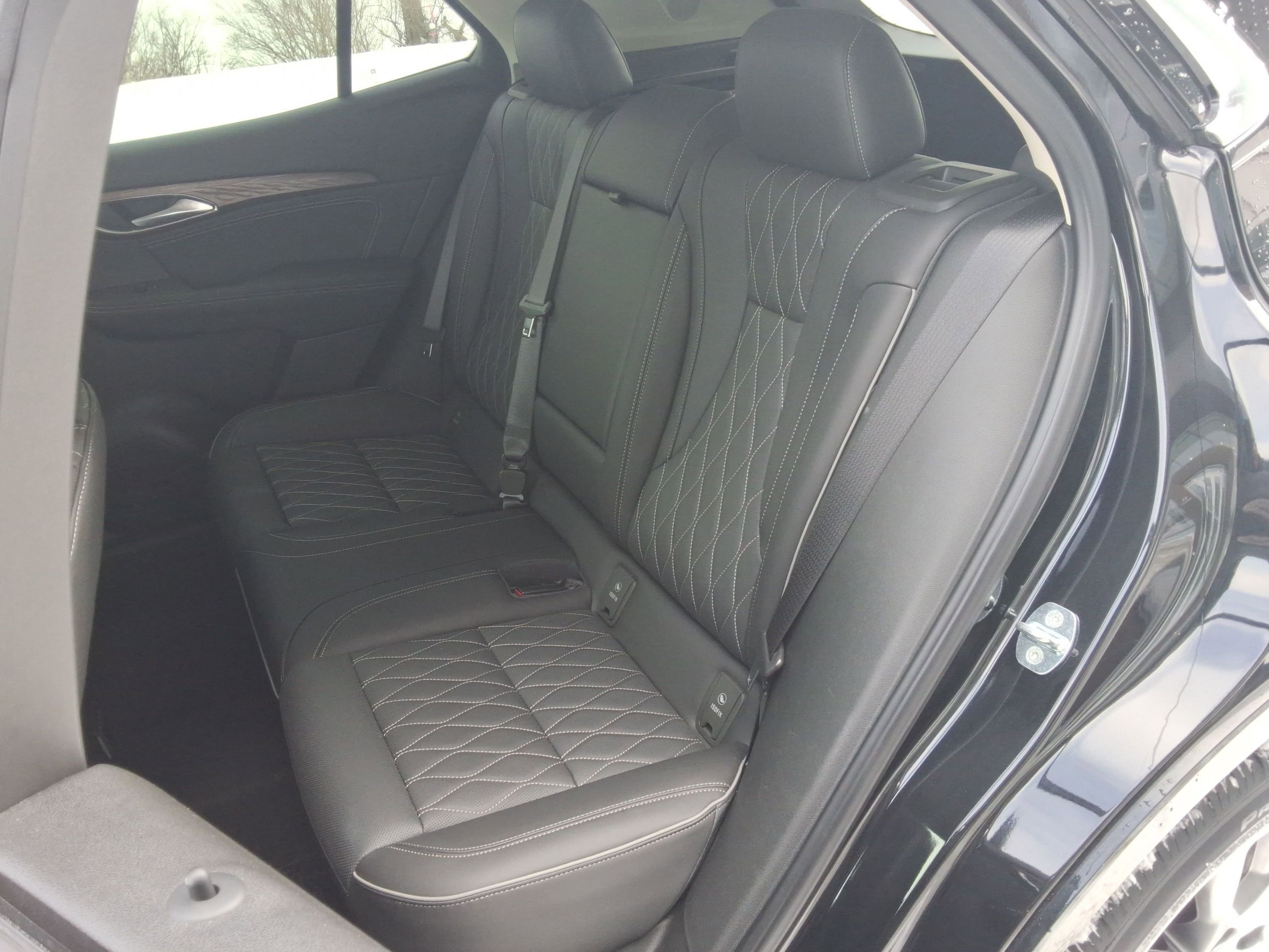 Used 2023 Buick Envision Avenir image 28