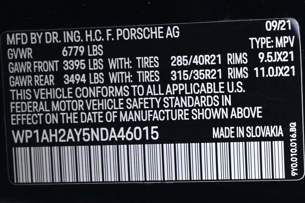 Certified 2022 Porsche Cayenne Turbo S AWD/4WD image 31