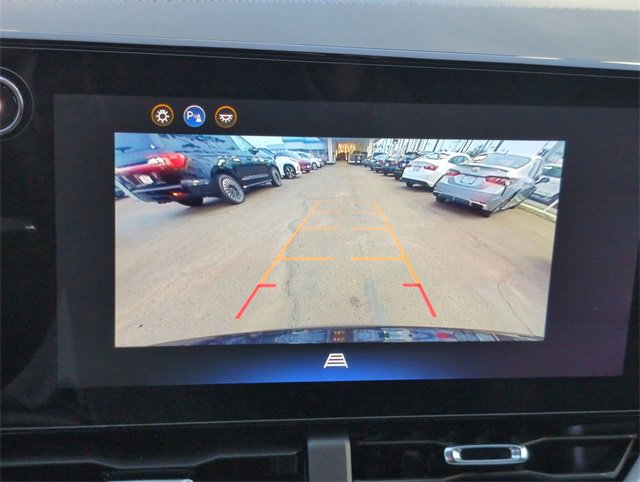 Used 2026 Chevrolet Equinox LT image 21