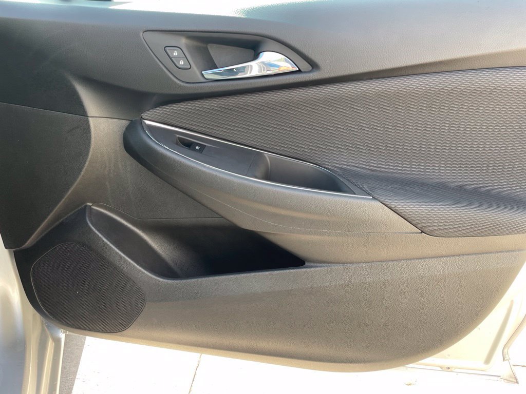 Used 2019 Chevrolet Cruze LS FWD image 27
