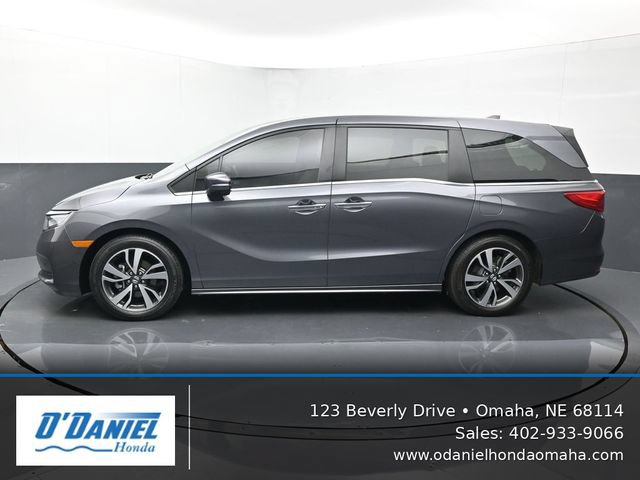 Used 2024 Honda Odyssey Touring image 2