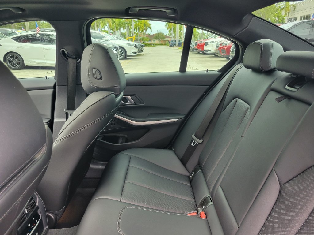Used 2024 BMW 330i Sedan w/ M Sport Package RWD image 11