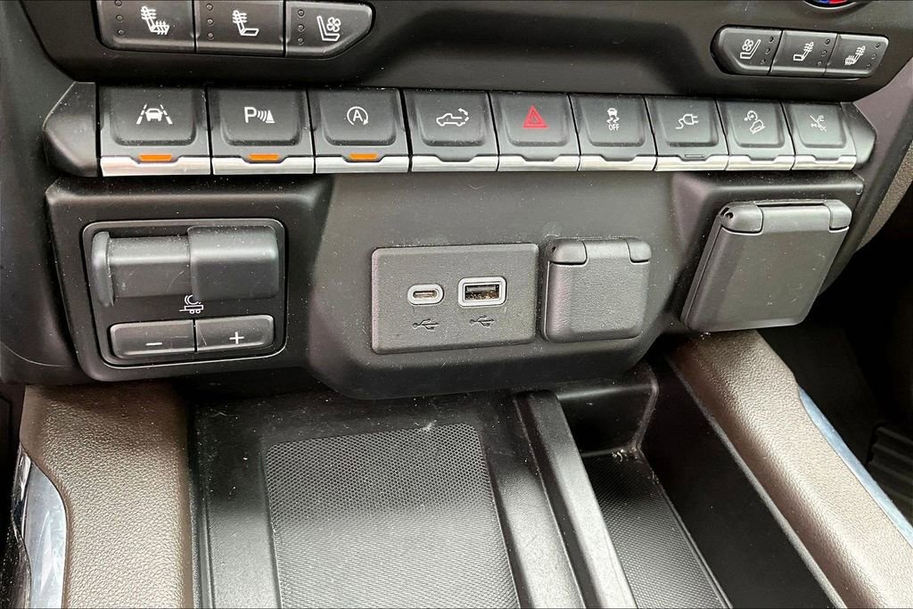 Used 2021 Chevrolet Silverado 1500 LTZ w/ LTZ Premium Package image 19