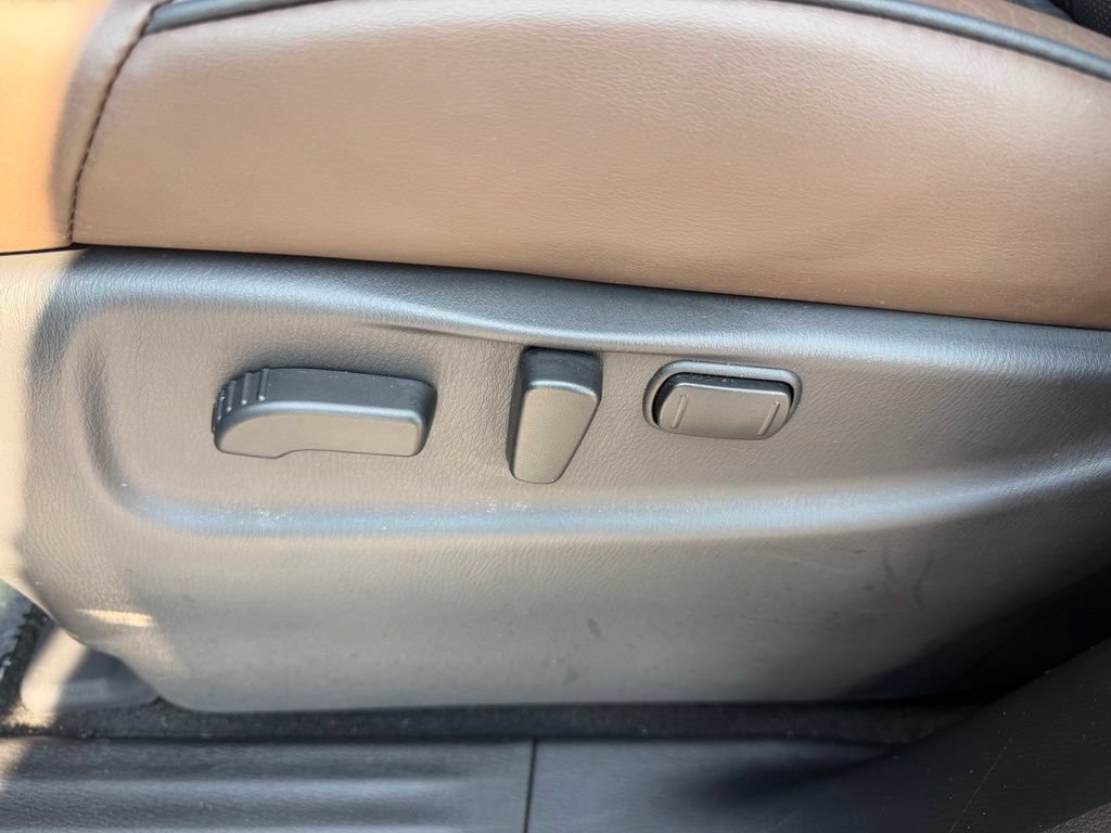 Used 2020 Nissan Armada Platinum RWD image 36