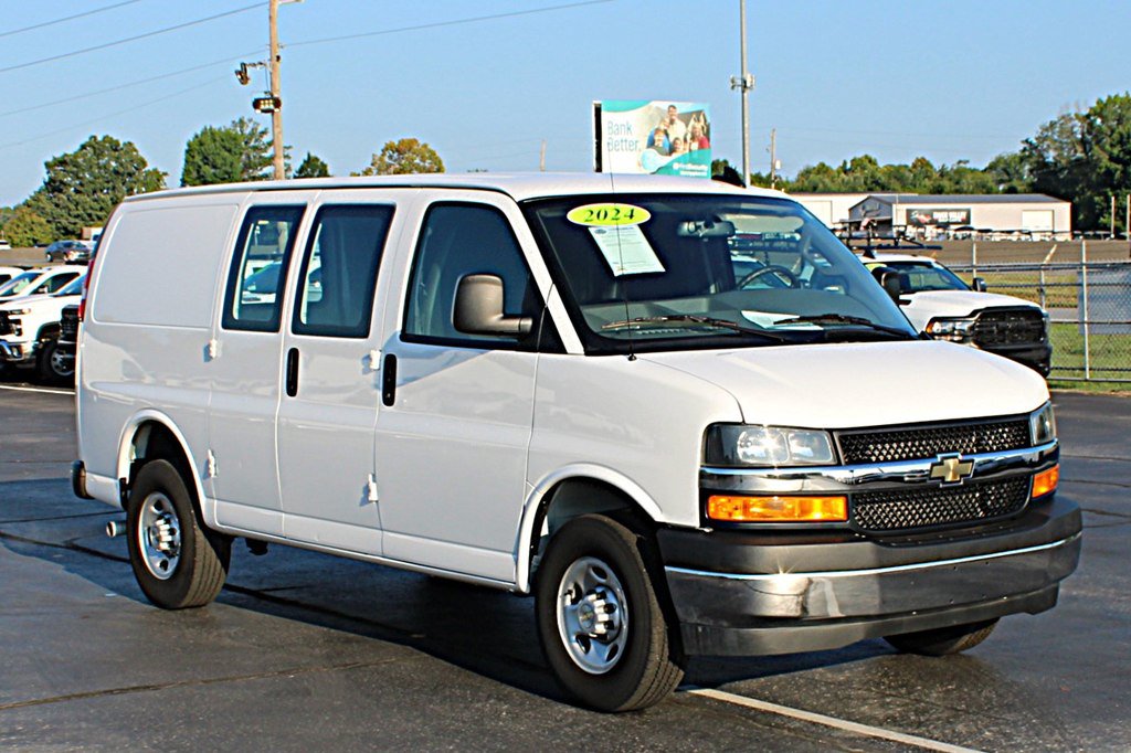 Used 2024 Chevrolet Express 2500 w/ Driver Convenience Package RWD image 2
