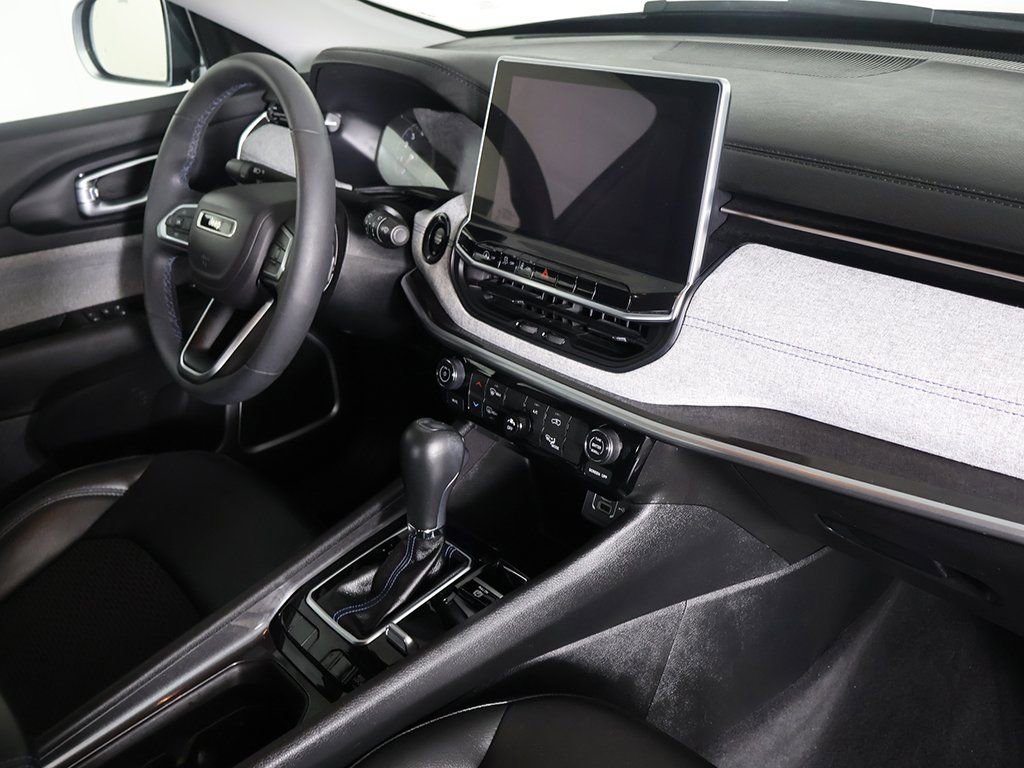 Used 2022 Jeep Compass Latitude image 25