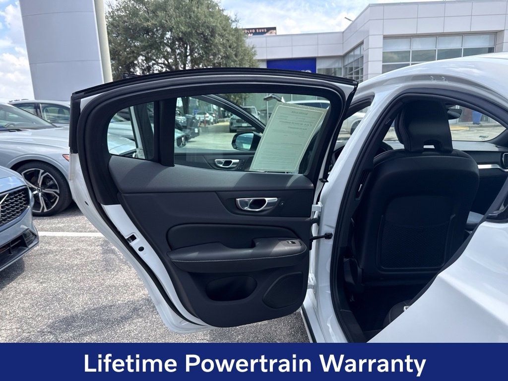 Certified 2025 Volvo S60 T8 Ultra AWD/4WD image 27