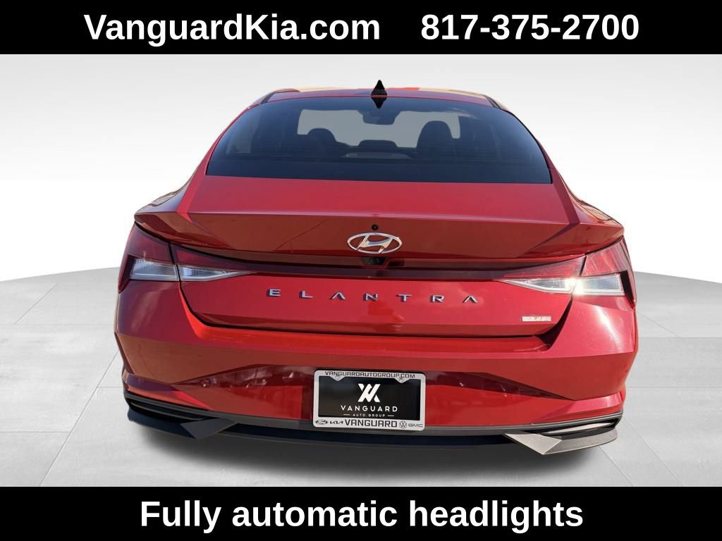 Used 2022 Hyundai Elantra SEL image 5