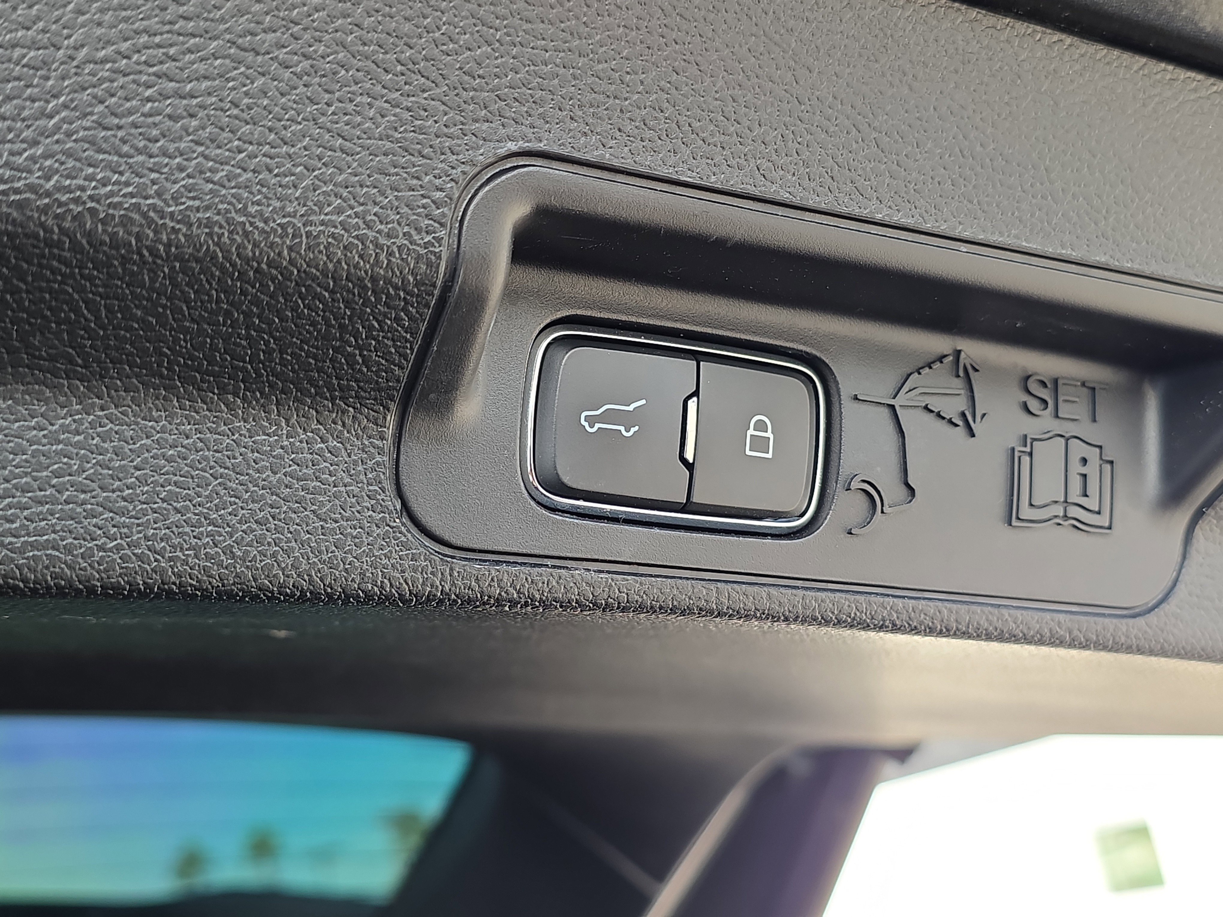 Used 2020 Ford Explorer ST image 8