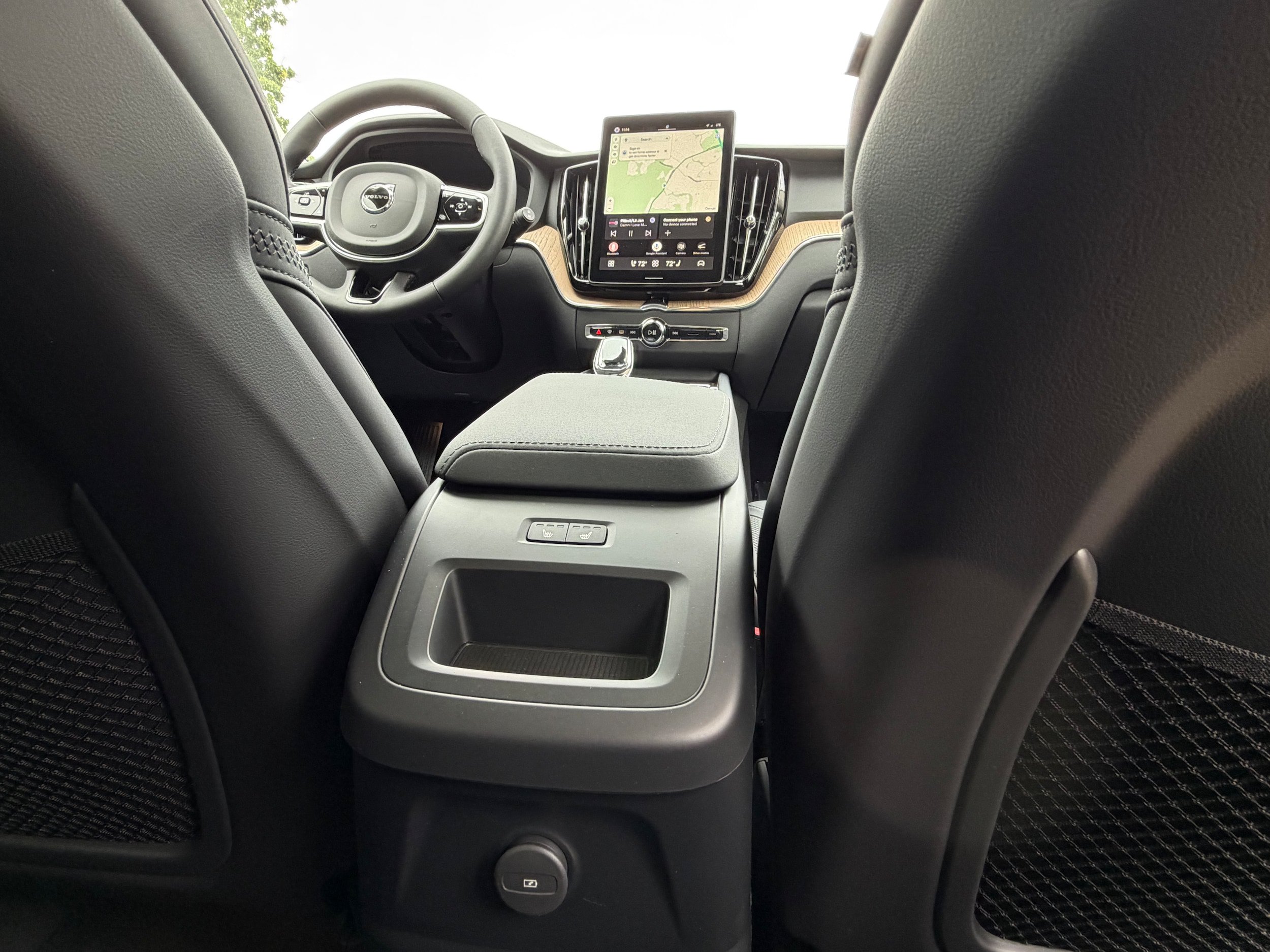 New 2026 Volvo XC60 T8 Plus w/ Protection Package Premier AWD/4WD image 11