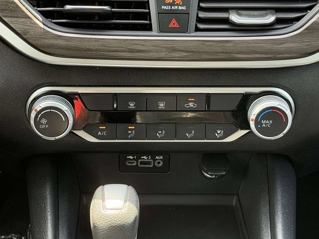 Used 2025 Nissan Altima 2.5 SV FWD image 21
