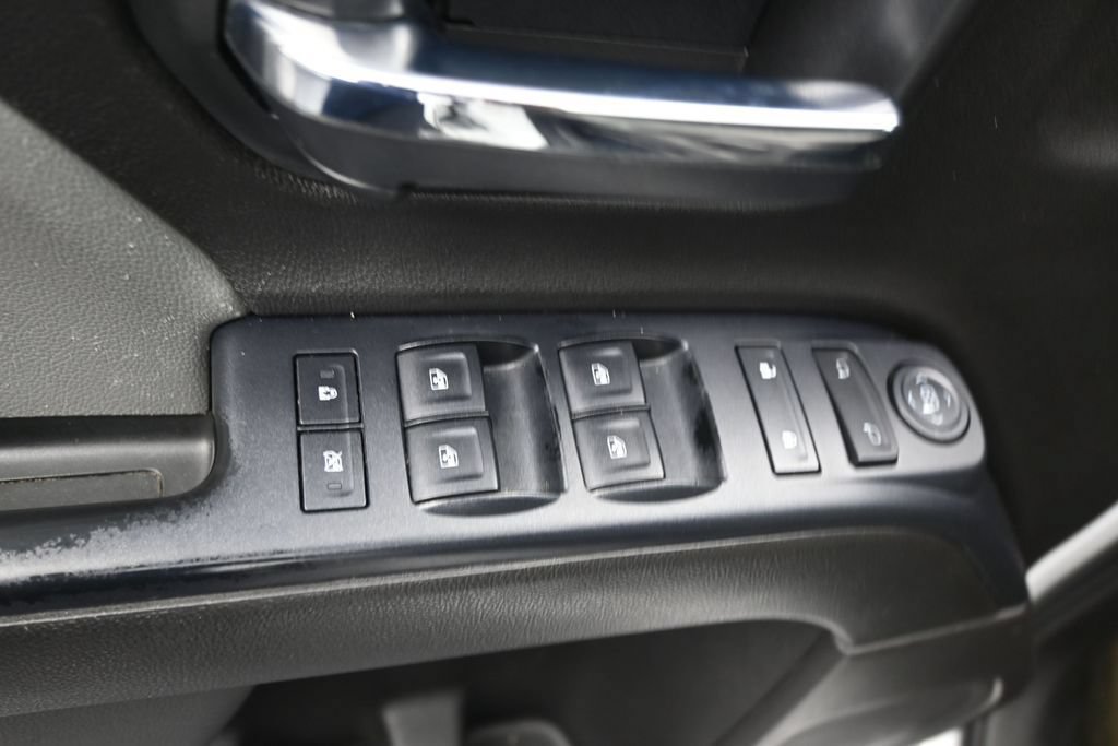 Used 2016 Chevrolet Silverado 1500 Custom w/ Custom Convenience Package RWD image 11