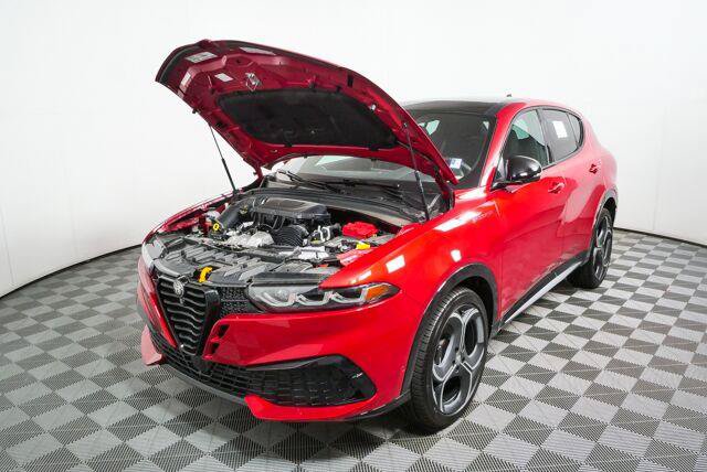 New 2026 Alfa Romeo Tonale w/ Active Assist Package AWD/4WD image 35