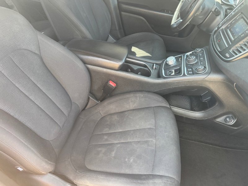 Used 2015 Chrysler 200 Limited w/ Convenience Group image 15