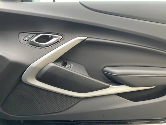 Used 2020 Chevrolet Camaro LT RWD image 23