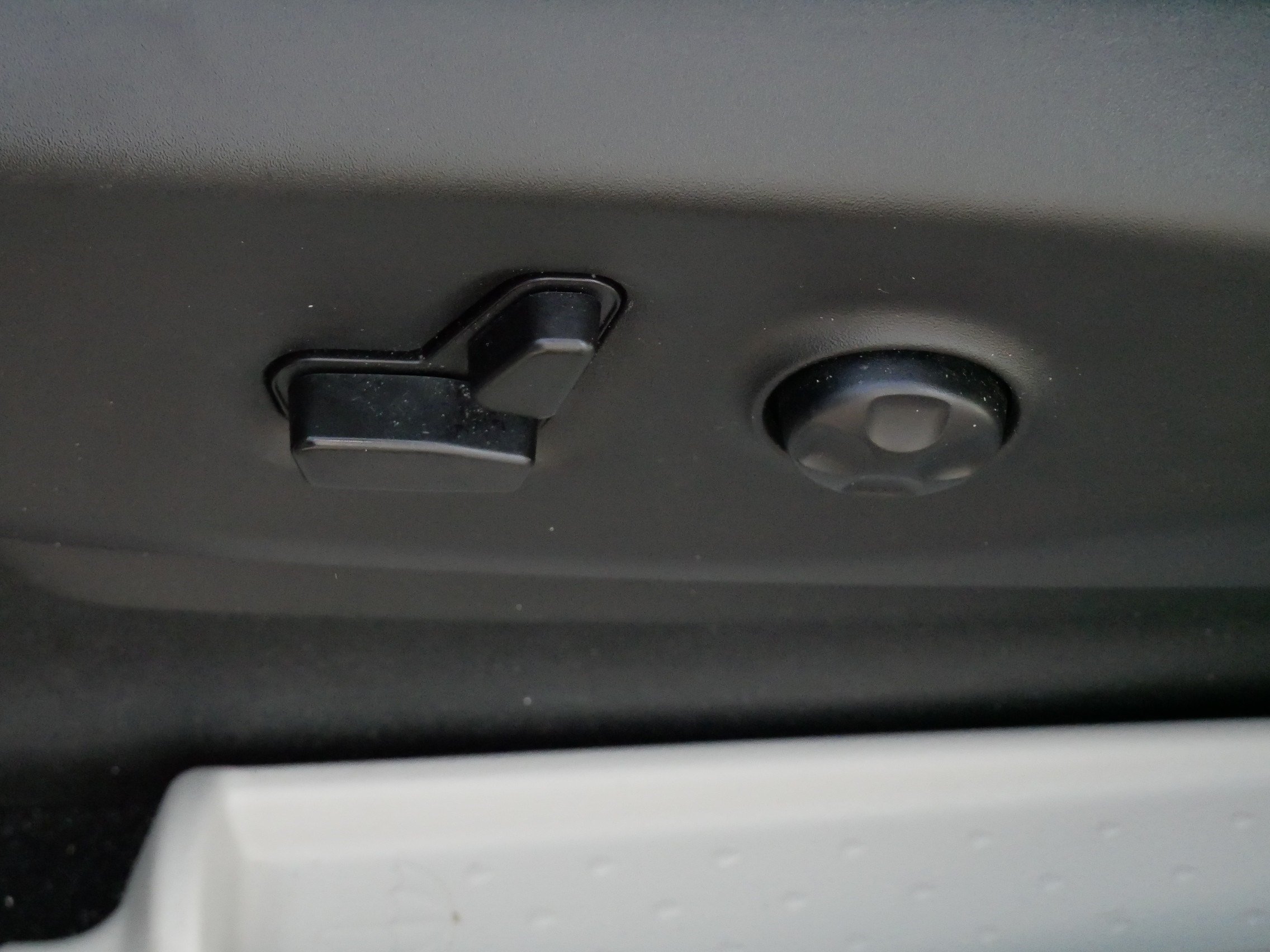 Used 2023 Chrysler Pacifica Touring-L FWD image 20