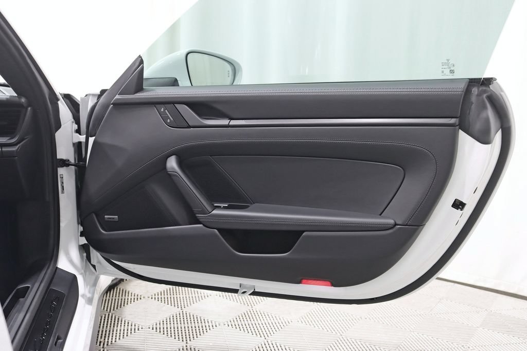 Used 2026 Porsche 911 GTS image 40