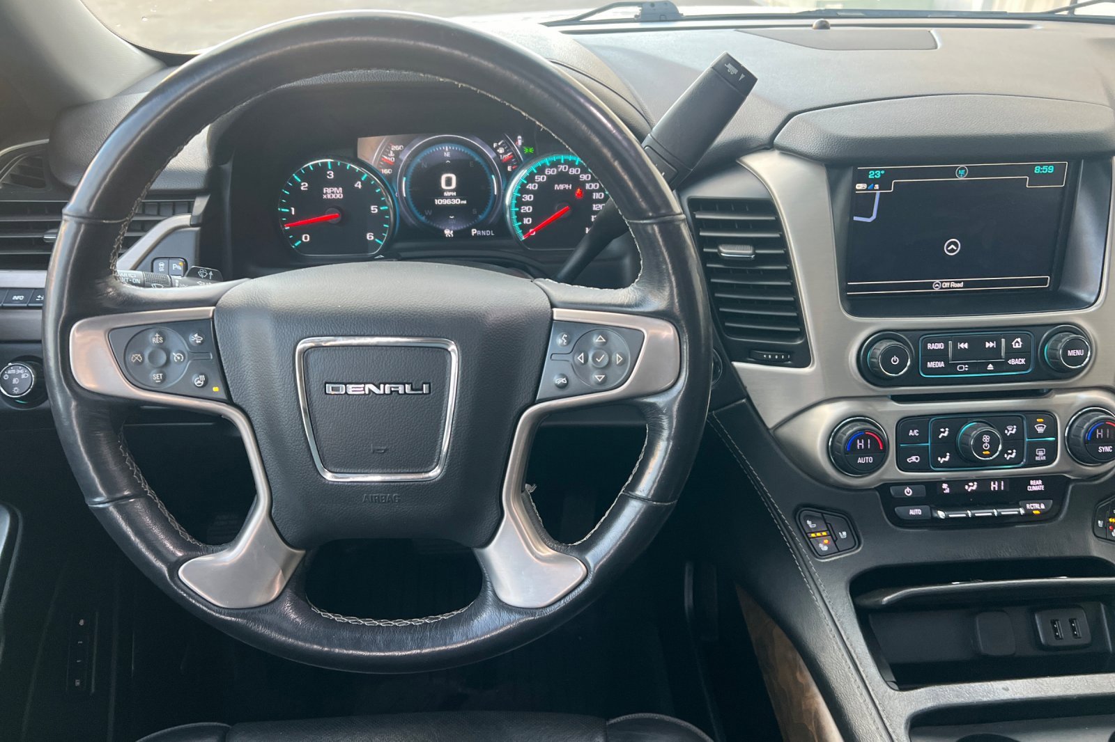 Used 2018 GMC Yukon XL Denali w/ Denali Ultimate Package image 15