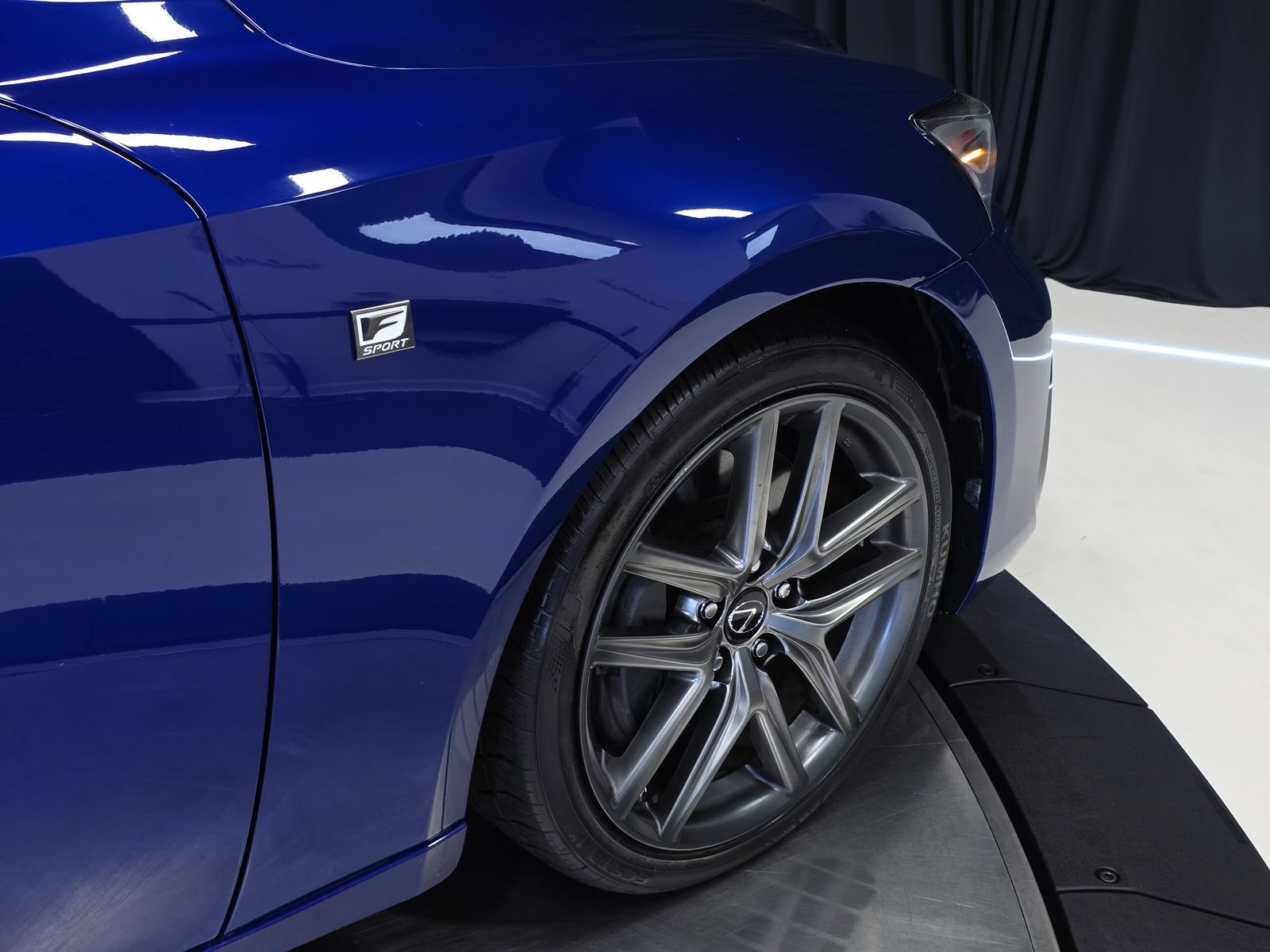 Used 2017 Lexus IS 350 F Sport RWD image 4