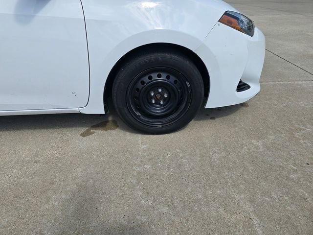 Used 2018 Toyota Corolla LE FWD image 9