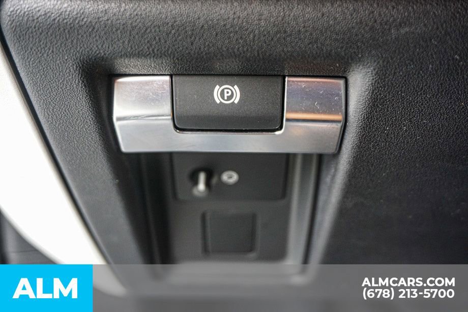 Used 2023 Land Rover Defender 130 SE image 48