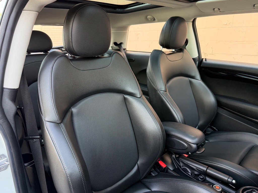 Used 2019 MINI Cooper S w/ Signature Upholstery Package FWD image 19