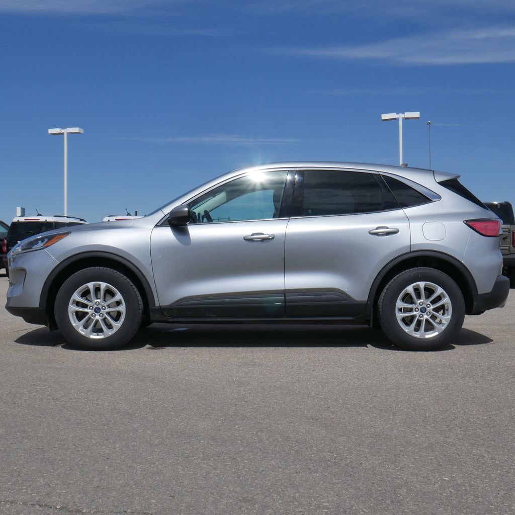 Used 2021 Ford Escape SE w/ Cold Weather Package AWD/4WD image 3