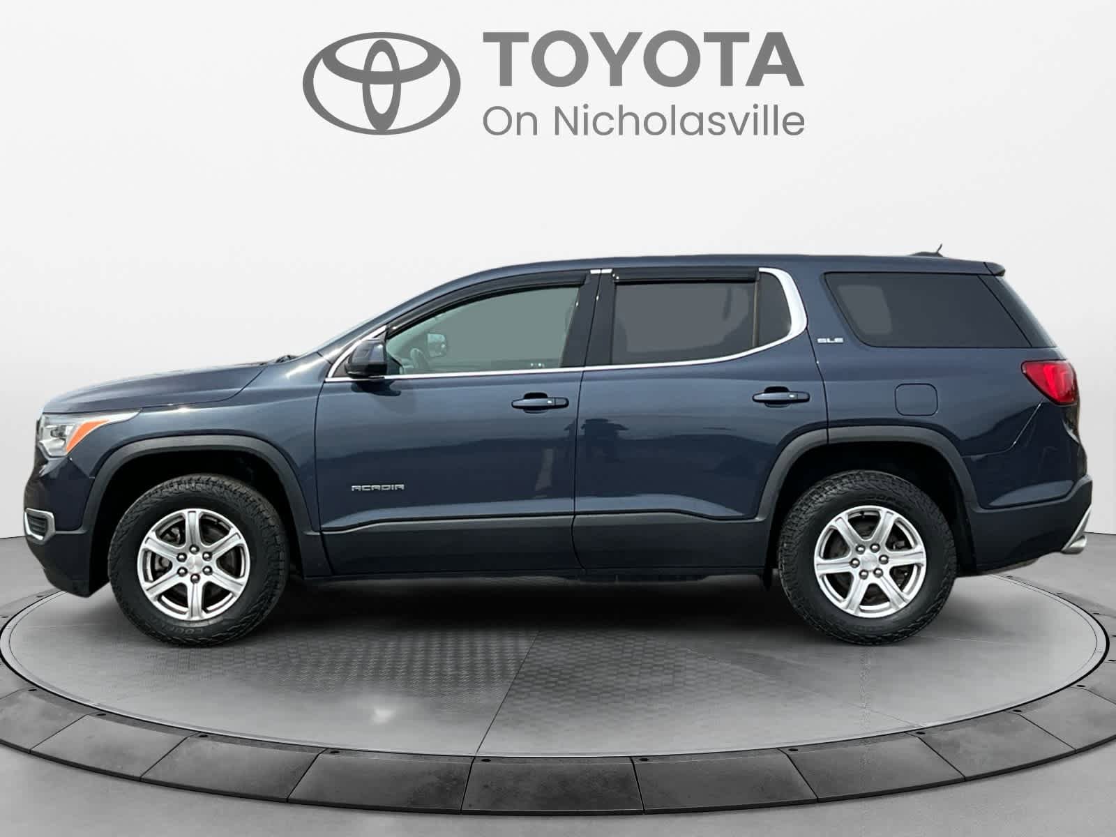 Used 2019 GMC Acadia SLE image 3