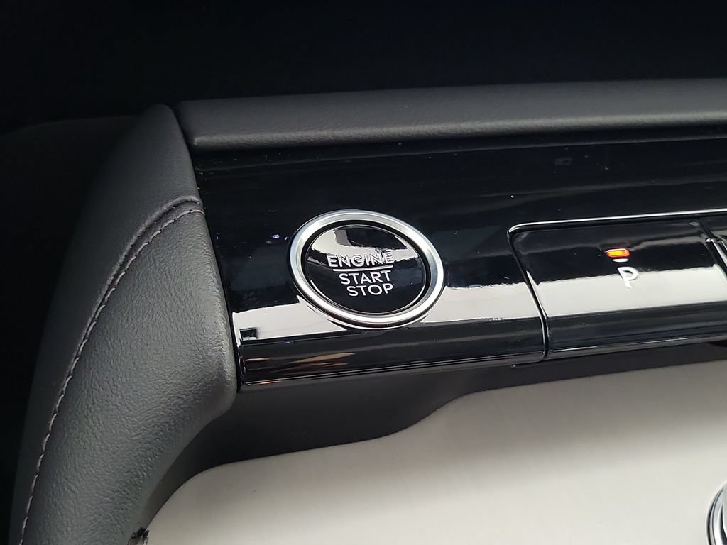 New 2027 Lincoln Navigator Premiere RWD image 31