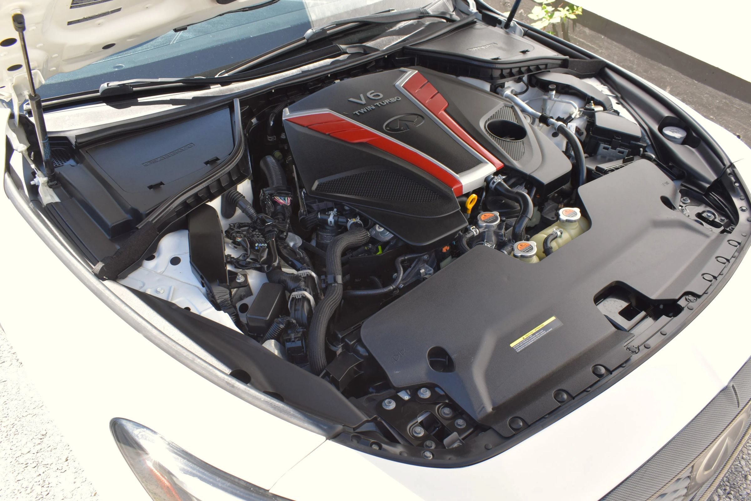 Used 2017 INFINITI Q60 Red Sport 400 RWD image 34