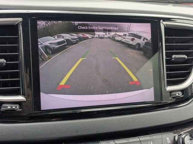 Used 2023 Chrysler Pacifica Touring-L image 19