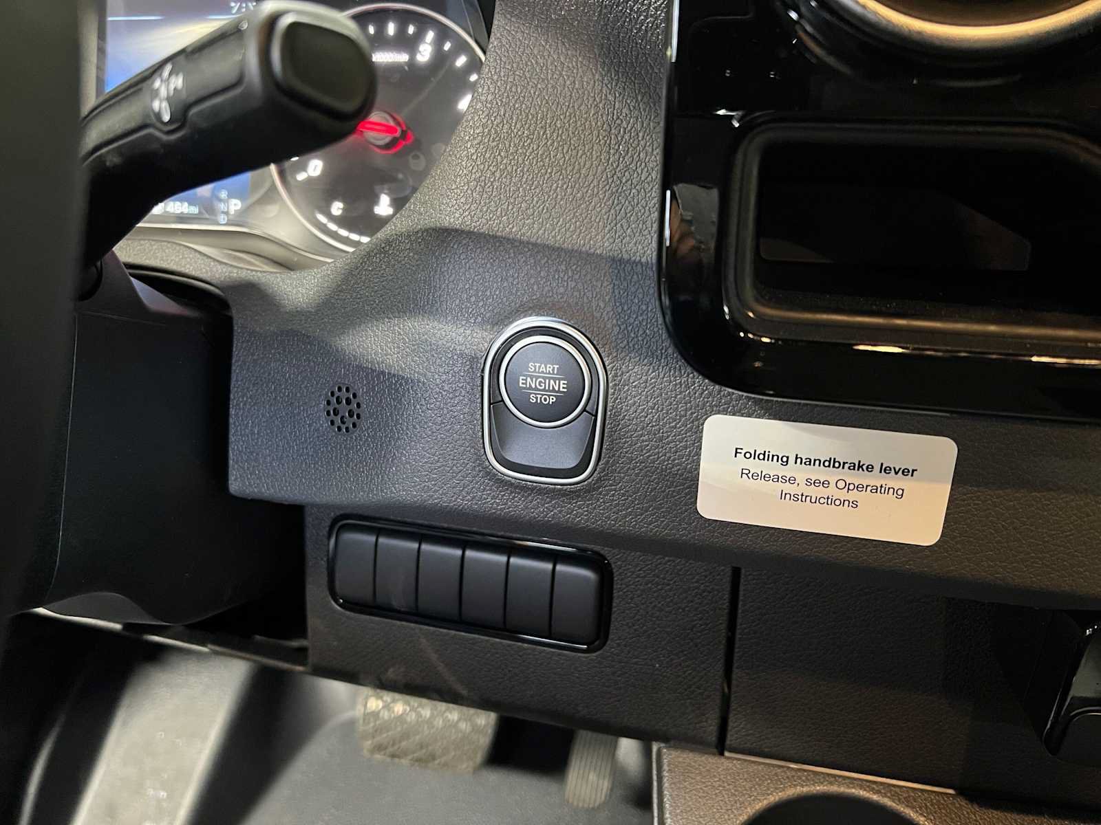 Used 2026 Mercedes-Benz Sprinter 2500 image 32