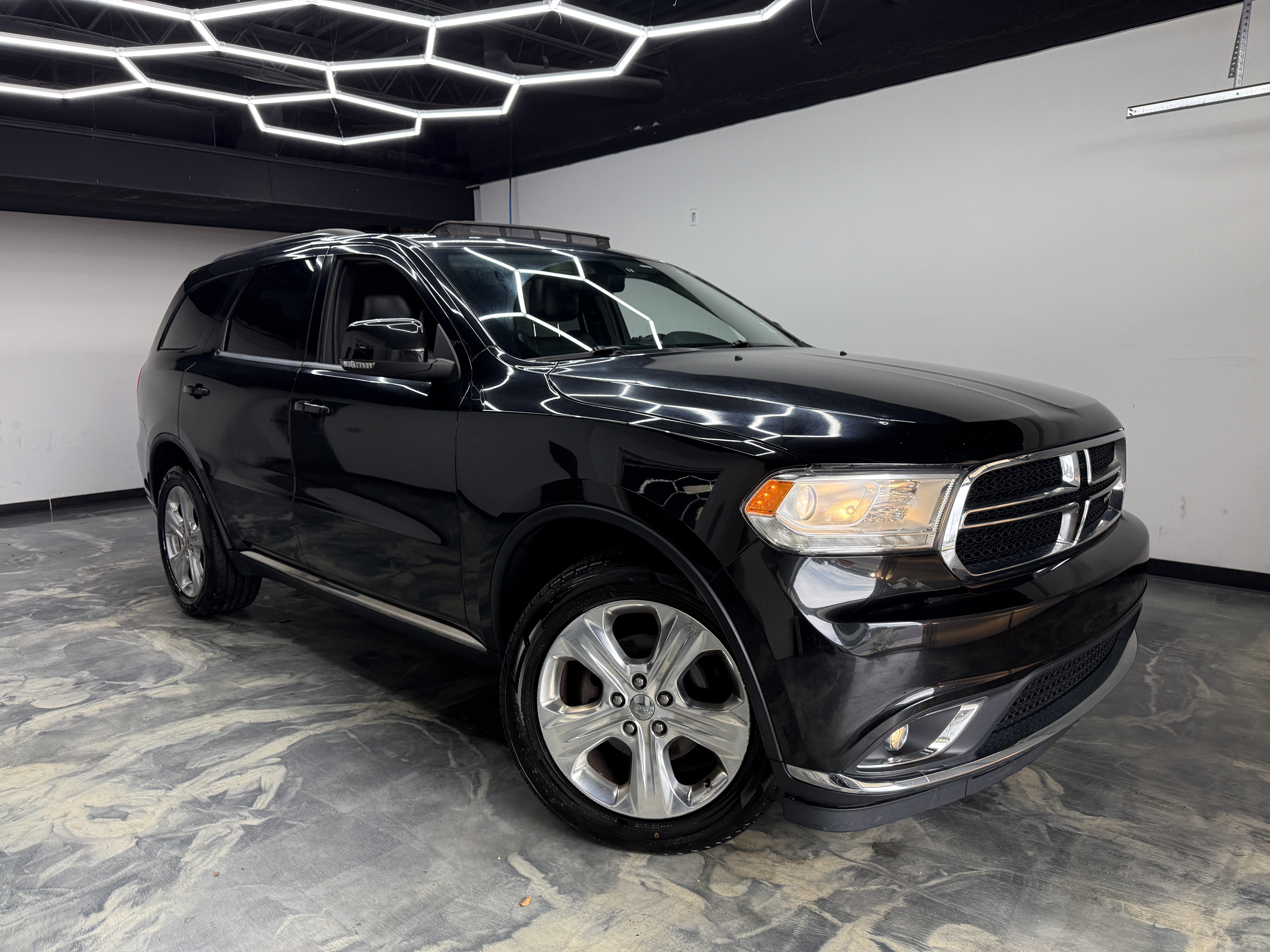 Used 2015 Dodge Durango Limited w/ Premium Group AWD/4WD image 6