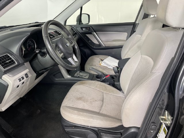 Used 2018 Subaru Forester 2.5i w/ Alloy Wheel Package AWD/4WD image 2