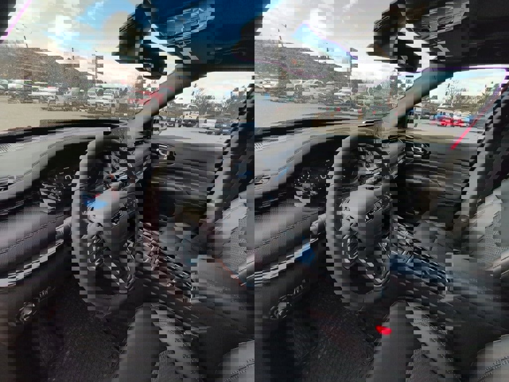 New 2026 Jeep Compass Latitude image 17