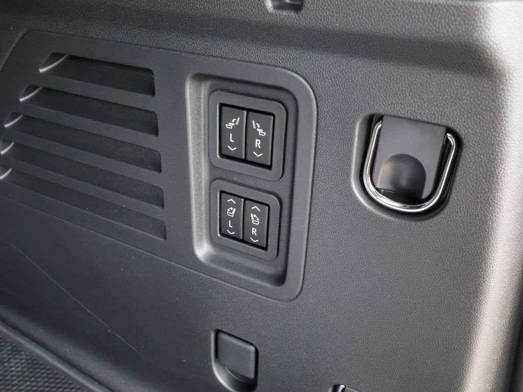 New 2026 GMC Acadia Denali Ultimate w/ LPO, Floor Liner Package AWD/4WD image 7