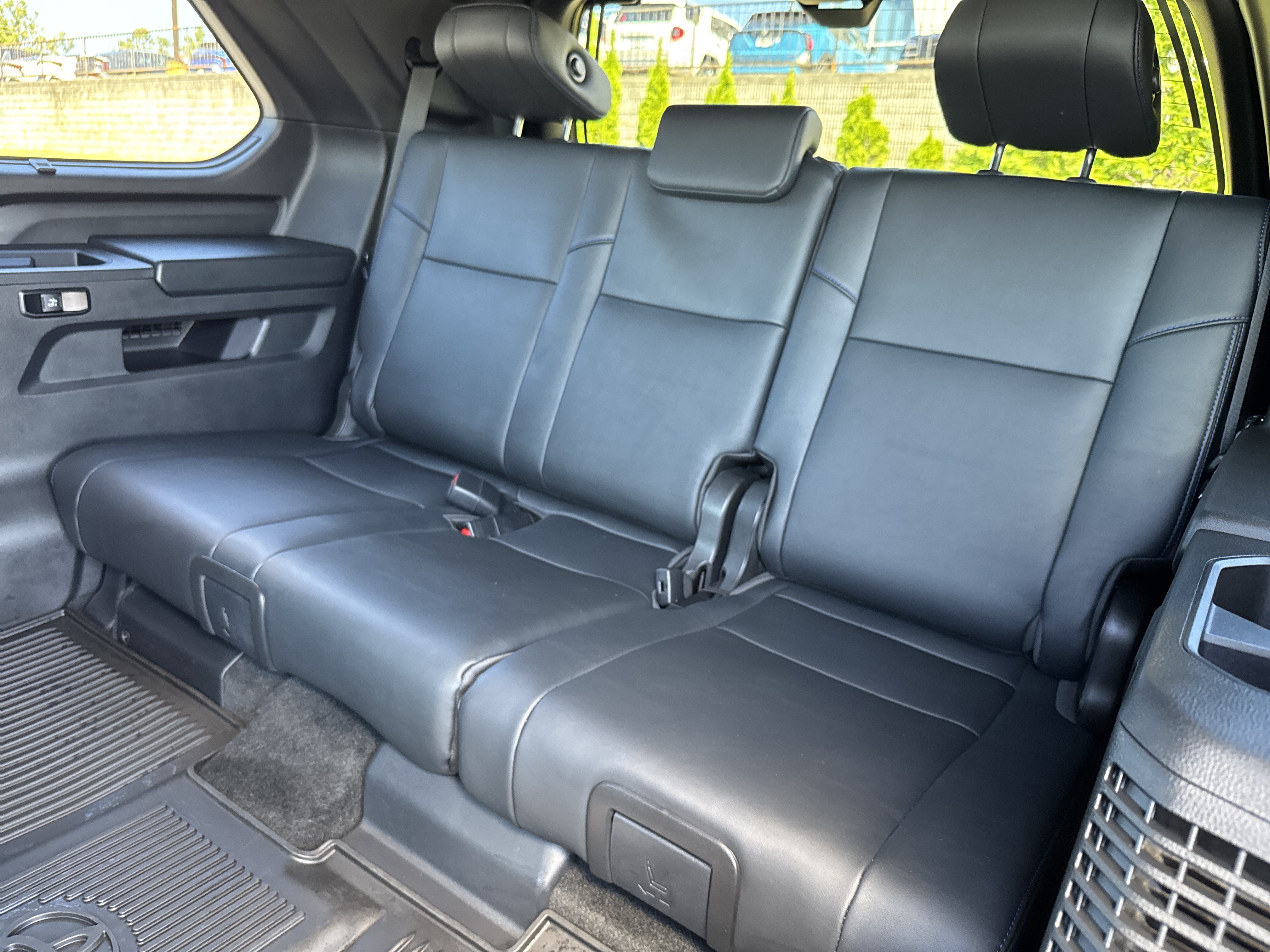 Used 2026 Toyota Sequoia Platinum AWD/4WD image 32