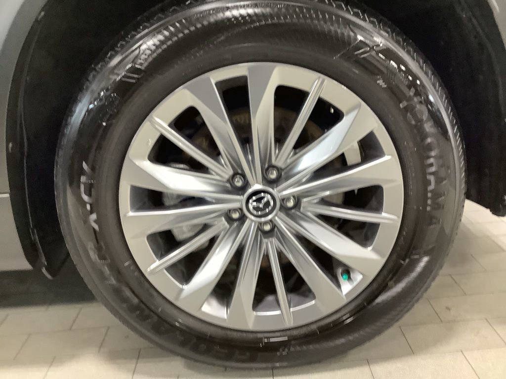 Certified 2025 MAZDA CX-90 3.3 Turbo w/ Select Package image 28