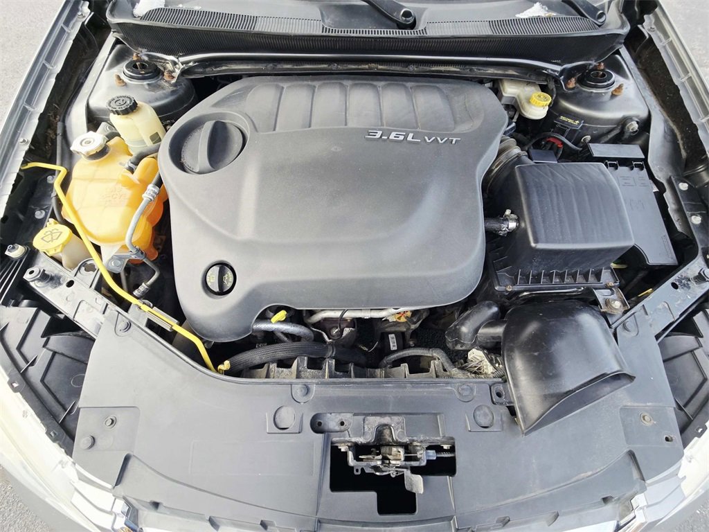 Used 2012 Chrysler 200 Touring image 17