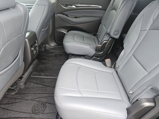 Used 2022 Buick Enclave Essence FWD image 29