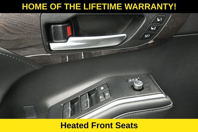Used 2025 Toyota Highlander Platinum AWD/4WD image 13