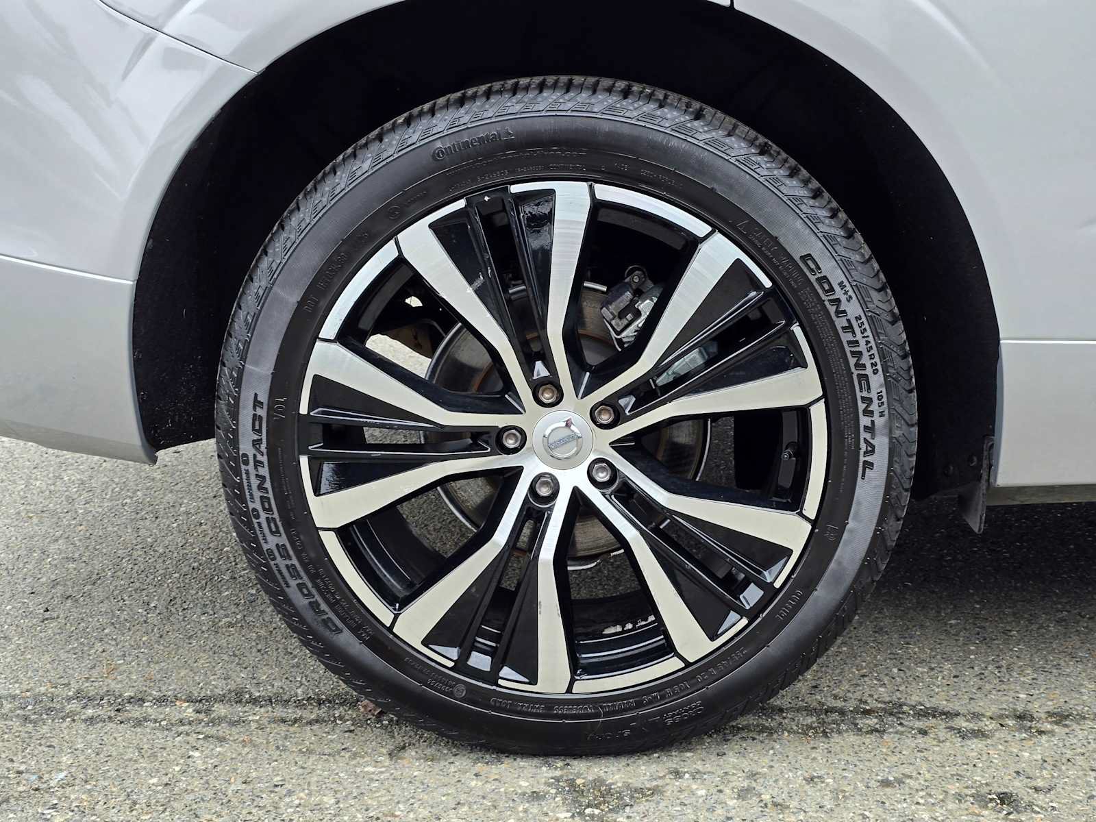 Certified 2023 Volvo XC60 B5 Ultimate AWD/4WD image 10