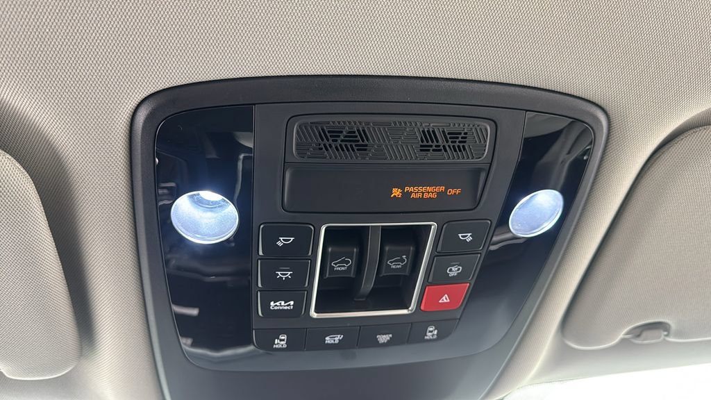 New 2026 Kia Carnival SX w/ SX Dark Edition Package FWD image 32